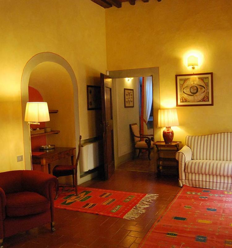 Villa-il-Poggiale-Suite-02_0.jpg